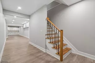 37 Burnet St, Livingston, NJ 07039 - Photo 35