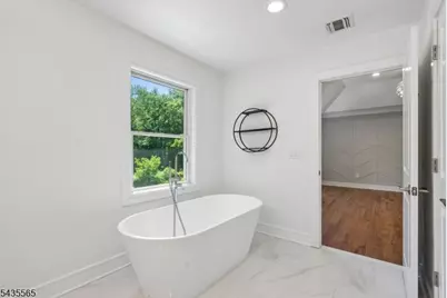 37 Burnet St, Livingston, NJ 07039 - Photo 23