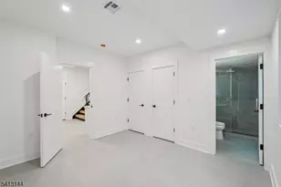 39 Billingsley Dr, Livingston, NJ 07039 - Photo 23