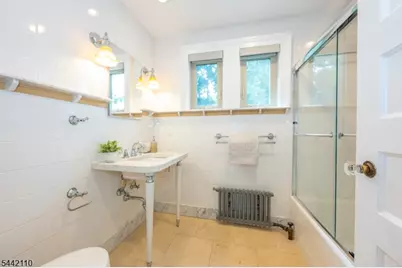 16 Upper Mountain Ave, Montclair, NJ 07042 - Photo 31