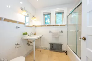 16 Upper Mountain Ave, Montclair, NJ 07042 - Photo 31