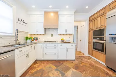 16 Upper Mountain Ave, Montclair, NJ 07042 - Photo 13