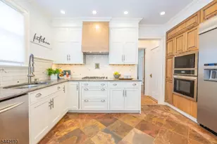 16 Upper Mountain Ave, Montclair, NJ 07042 - Photo 13