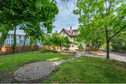 16 Upper Mountain Ave, Montclair, NJ 07042 - Photo 35