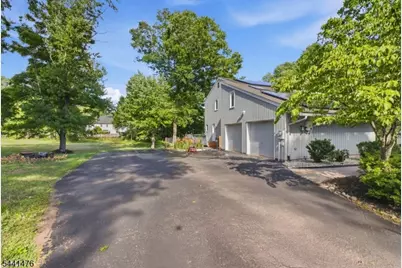 30 Willow Brook Ln, Clinton Township, NJ 08801 - Photo 3