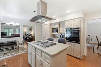 30 Willow Brook Ln, Clinton Township, NJ 08801 - Photo 13