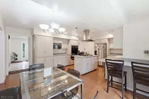 30 Willow Brook Ln, Clinton Township, NJ 08801 - Photo 15