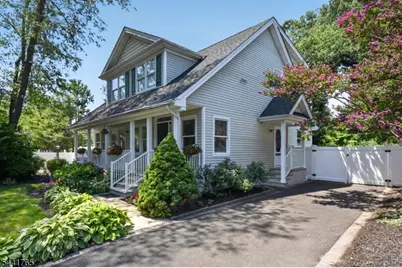 218 Maxwell Ave, Hightstown, NJ 08520 - Photo 3