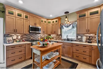 218 Maxwell Ave, Hightstown, NJ 08520 - Photo 9