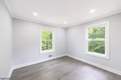 8 Sherwood Pl, Wharton, NJ 07885 - Photo 11