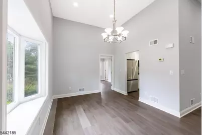 8 Sherwood Pl, Wharton, NJ 07885 - Photo 5