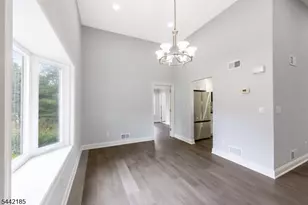 8 Sherwood Pl, Wharton, NJ 07885 - Photo 5