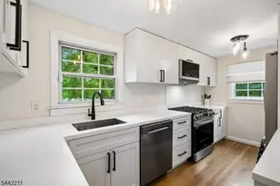 24 Iris Rd, Summit, NJ 07901 - Photo 13
