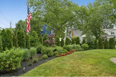 24 Iris Rd, Summit, NJ 07901 - Photo 3