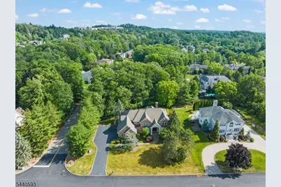 33 Fox Run, North Caldwell, NJ 07006 - Photo 3