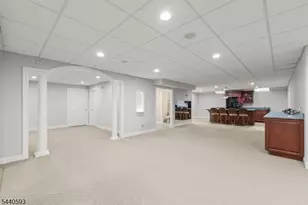 33 Fox Run, North Caldwell, NJ 07006 - Photo 35