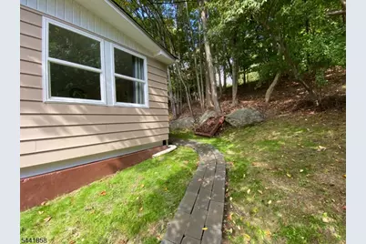 54 Northwood Dr, High Bridge, NJ 08829 - Photo 7