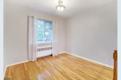 28 Wedgewood Dr #42, Verona, NJ 07044 - Photo 9