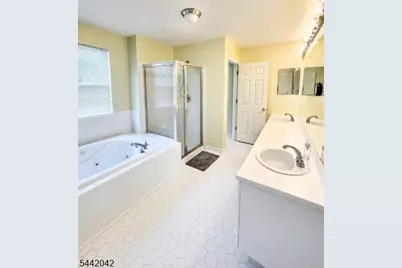 51 Bouwrey Pl, Readington Twp., NJ 08889 - Photo 21