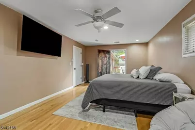 166 Glenside Trl, Byram Township, NJ 07871 - Photo 15