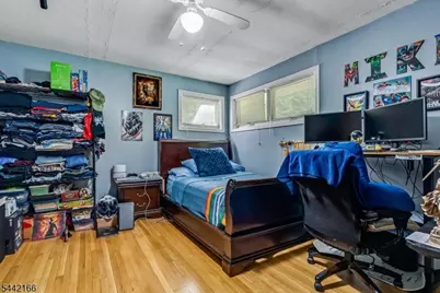 166 Glenside Trl, Byram Township, NJ 07871 - Photo 17
