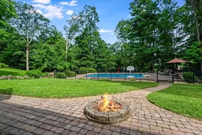 166 Glenside Trl, Byram Township, NJ 07871 - Photo 27