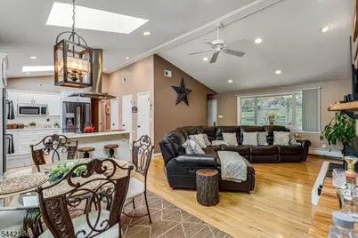 166 Glenside Trl, Byram Township, NJ 07871 - Photo 5