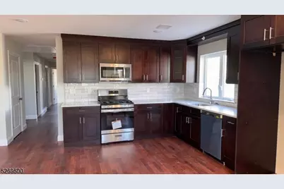 562 N 11th St, Newark, NJ 07107 - Photo 7