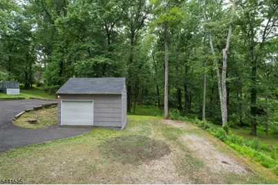 200 Hockenbury Rd, Hillsborough Township, NJ 08844 - Photo 33