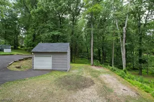 200 Hockenbury Rd, Hillsborough Township, NJ 08844 - Photo 33