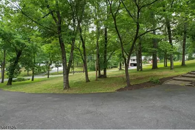 200 Hockenbury Rd, Hillsborough Township, NJ 08844 - Photo 37