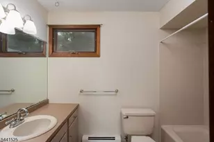 200 Hockenbury Rd, Hillsborough Township, NJ 08844 - Photo 29