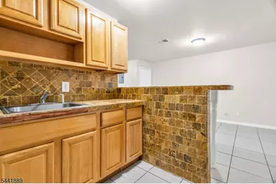 285 S 6th St, Newark, NJ 07103 - Photo 33