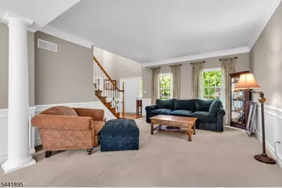 8 Steeplechase Ln, Franklin Township, NJ 08802 - Photo 3