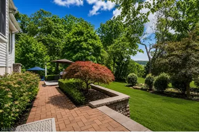 8 Steeplechase Ln, Franklin Township, NJ 08802 - Photo 23