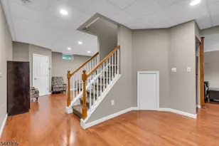 8 Steeplechase Ln, Franklin Township, NJ 08802 - Photo 17