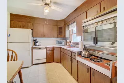 206 Boulevard, Kenilworth, NJ 07033 - Photo 7