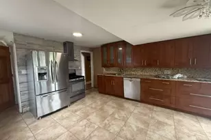 211 Bradford Ave, Linden, NJ 07036 - Photo 9