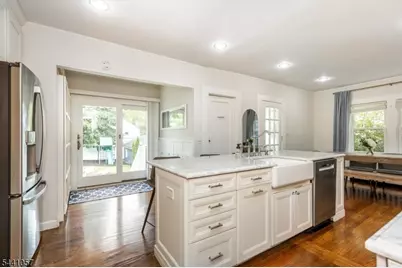 19 Forest Ave, Verona, NJ 07044 - Photo 13