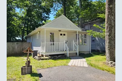 22 Amherst Way, Hopatcong, NJ 07843 - Photo 1