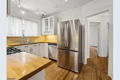 485 Valley Rd #1, Montclair, NJ 07043 - Photo 9