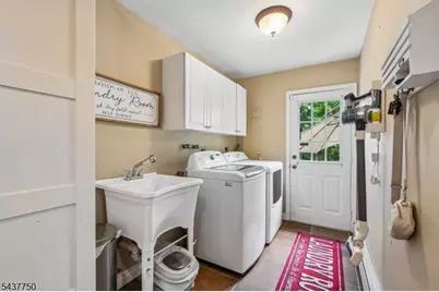 1 York Pl, North Caldwell, NJ 07006 - Photo 35