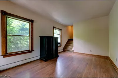 8 Brian Ct, Pequannock Township, NJ 07440 - Photo 11