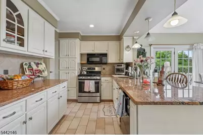 49 Pancake Hollow Dr, Wayne, NJ 07470 - Photo 7