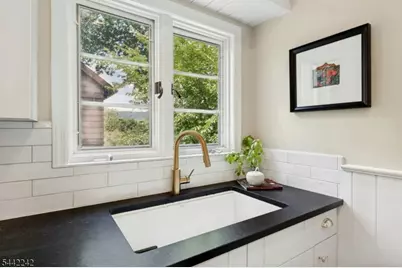 23 Broadview Ave, Maplewood, NJ 07040 - Photo 19
