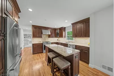 25 Lord Stirling Dr, Parsippany, NJ 07054 - Photo 15
