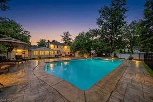 25 Lord Stirling Dr, Parsippany, NJ 07054 - Photo 3