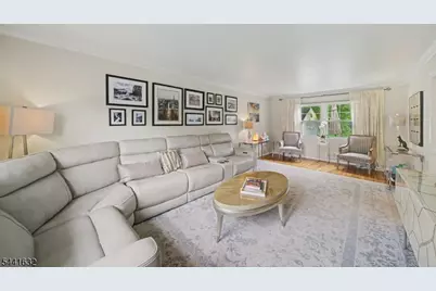 25 Lord Stirling Dr, Parsippany, NJ 07054 - Photo 7