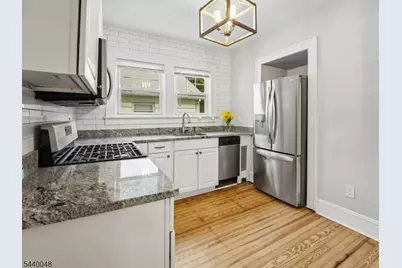 485 Valley Rd #2, Montclair, NJ 07043 - Photo 11