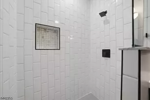 21 Lincoln Park, Newark, NJ 07102 - Photo 15